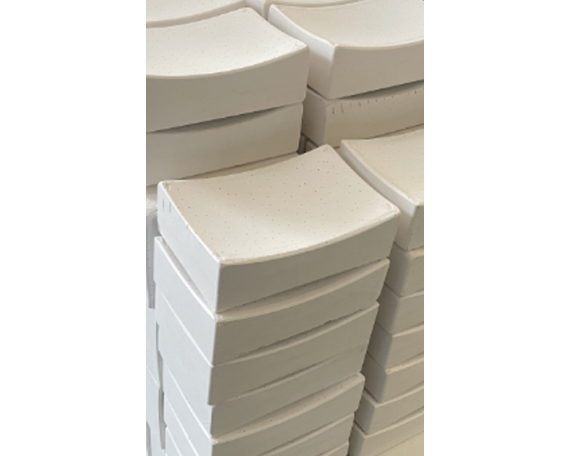 Glass mold brick with material calcium silicate or alumina
